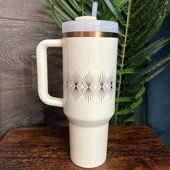 Stanley The Quencher H2.0 Flowstate Tumbler 40 oz in Cream Gloss Deco. NIB! - Picture 6 of 11